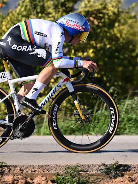 Remco Evenepoel im Zeitfahren der Valencia-Rundfahrt