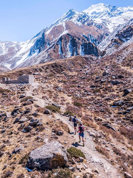 Ryan Sandes and Ryno Griesel run across the Himalayas.