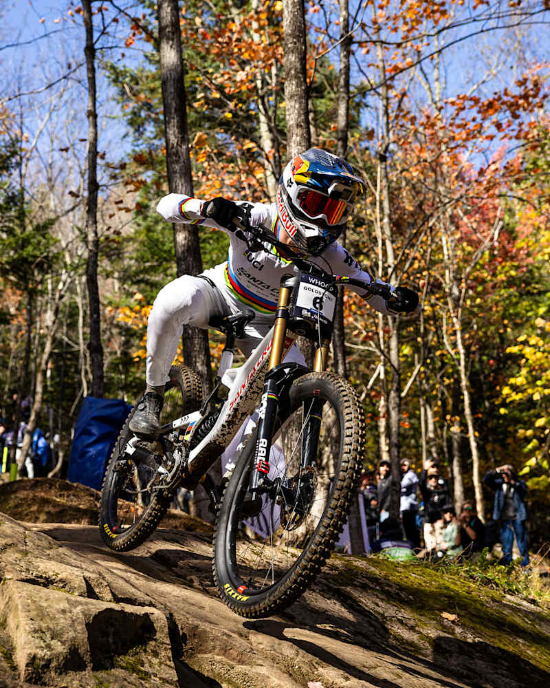 俺のmokkin hills field Watch Light Speed featuring Brandon Semenuk in Japan