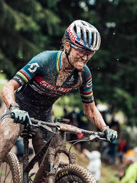 Casque red bull vtt cross country 2025