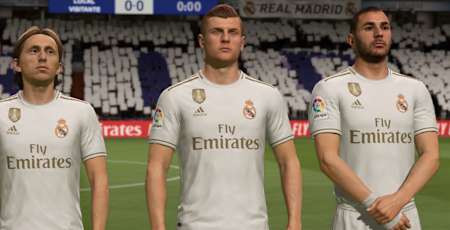 Luka Modrić, Toni Kroos e Karim Benzema in FIFA 21.
