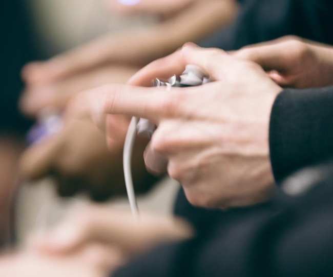 コントローラも両手も永遠の命を与えられた存在ではない コントローラも両手も永遠の命を与えられた存在ではない