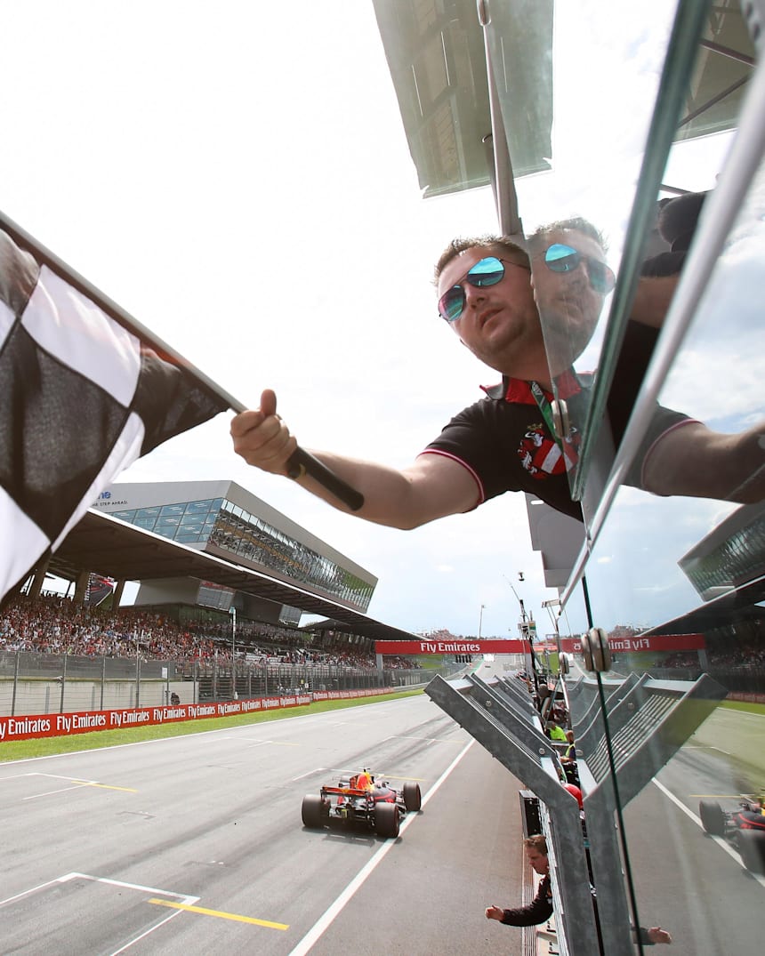 F1 Les Secrets D Une Formule 1 Reveles Video
