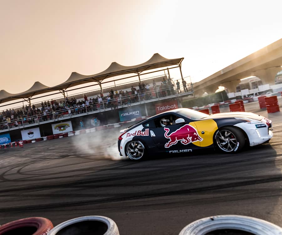 自動車 | レッドブル