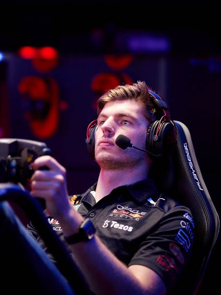 Max Verstappen v simulátoru
