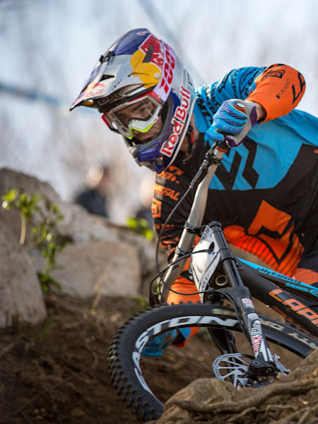Loïc Bruni à la Coupe du Monde VTT UCI 2015, Lourdes, en France.
