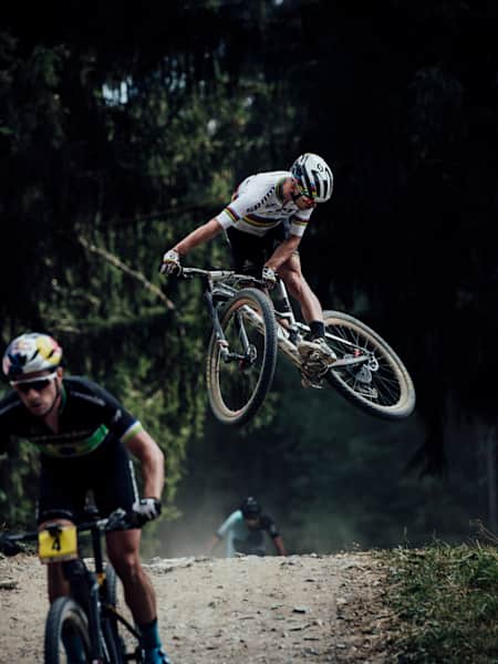 What is cross country MTB racing A complete XC guide