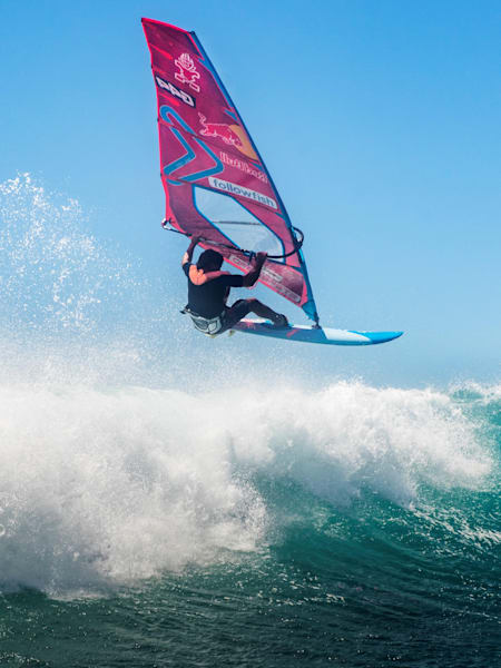 Philip Köster in action at Gnaraloo, Western Australia on November 21, 2017.