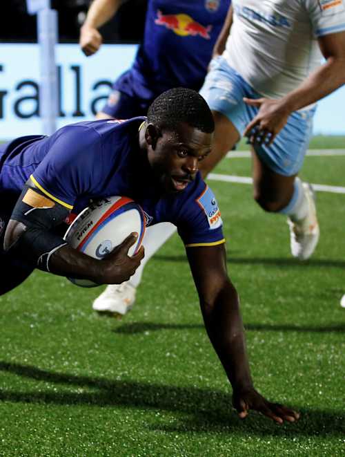Christian Wade scores against Sale Sharks in the Gallagher PREM