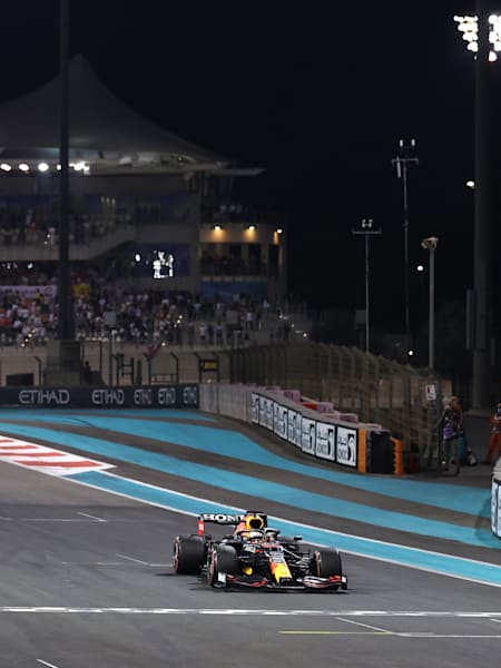 Max Verstappen, del Red Bull Racing Honda, en el Gran Premio de Abu Dhabi el 12 de diciembre de 2021.