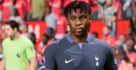 El joven italiano Destiny Udogie es uno de los mejores fichajes defensivos de EA Sports FC 24.