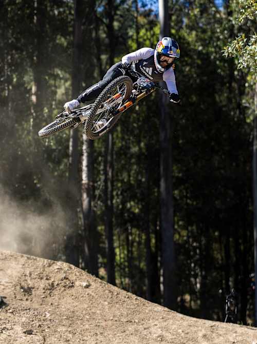 Gracey Hemstreet performs during  practice at Red Bull Hardline in Maydena Bike Park,  Australia on February 04,  2026