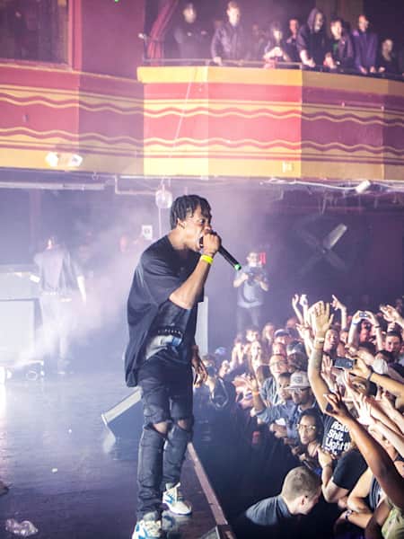 Finish line hotsell travis scott