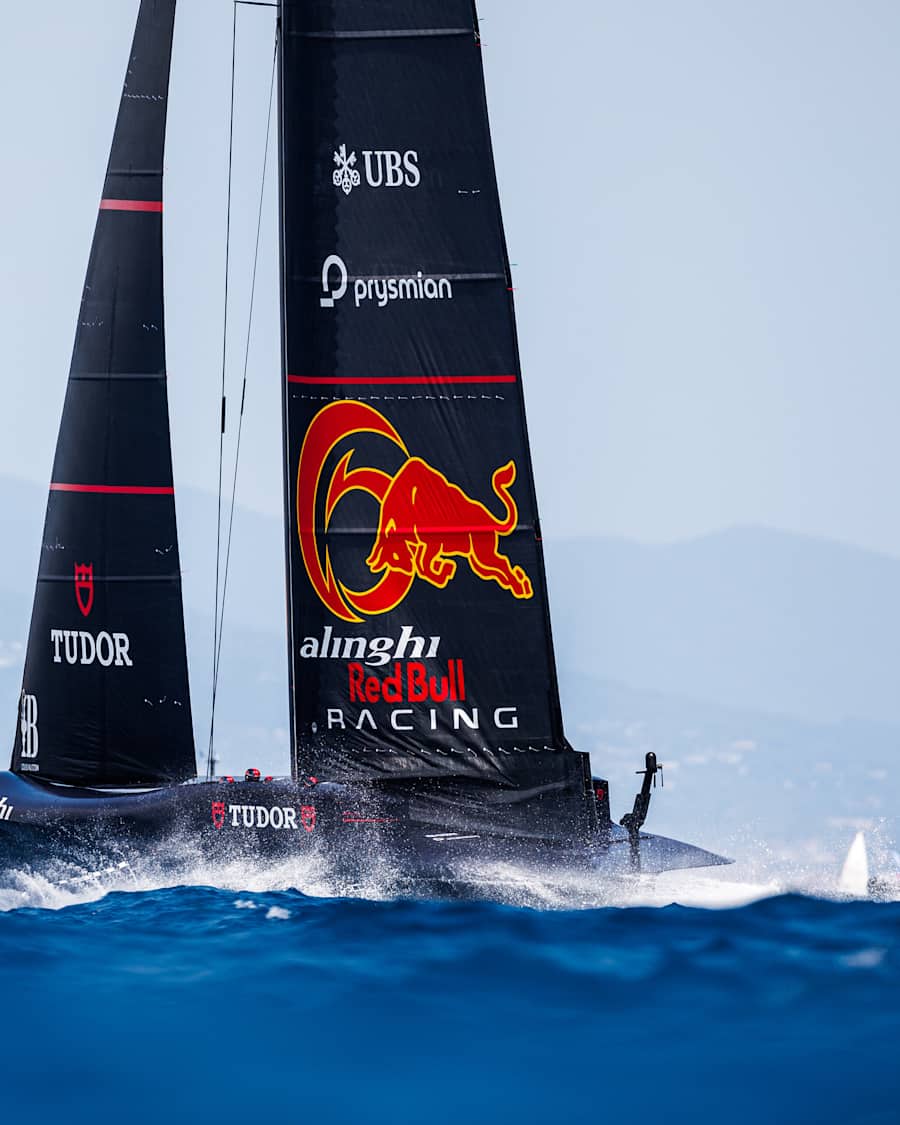 Flying on Water The race to win the 37th America s Cup