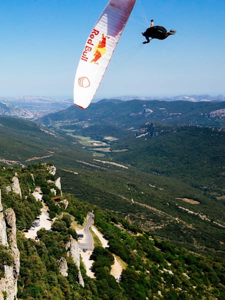 UNESCO Dünya Mirası üzerinde yamaç paraşütü UNESCO Dünya Mirası üzerinde yamaç paraşütü