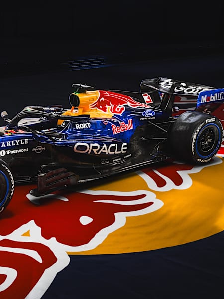 Oracle Red Bull Racing Season Launch 2026 zeigt die Lackierung des neuen Boliden