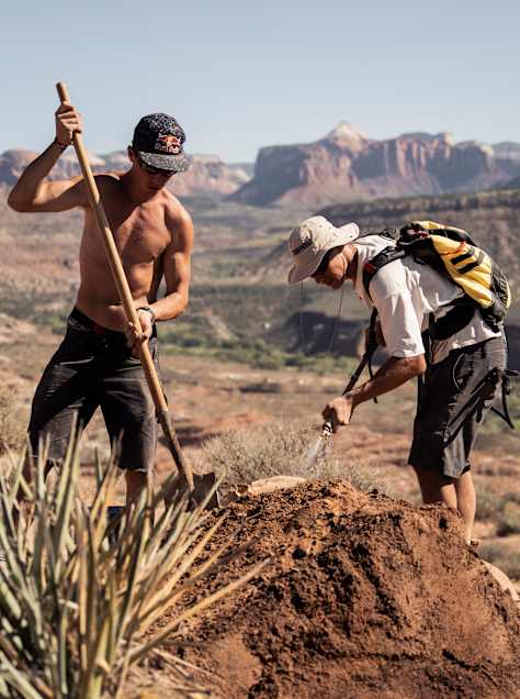 Teams shape new lines during Red Bull Rampage 2026 Dig Days