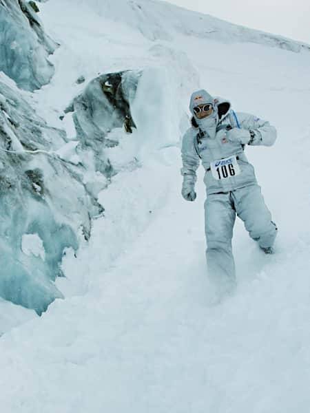 Christian Schiester takes on the Antarctic Ultra Race 2007 in Patriot Hills