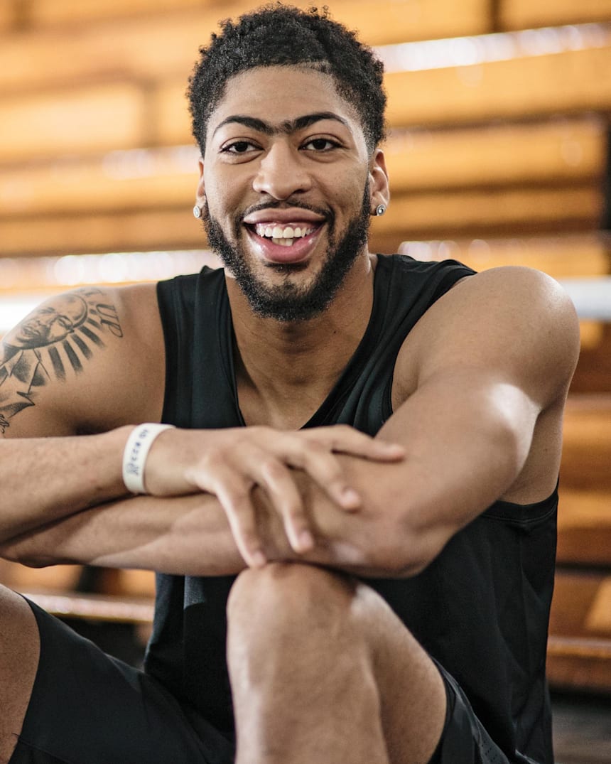 Anthony Davis Kaslarini Aldi Ortalik Karisti