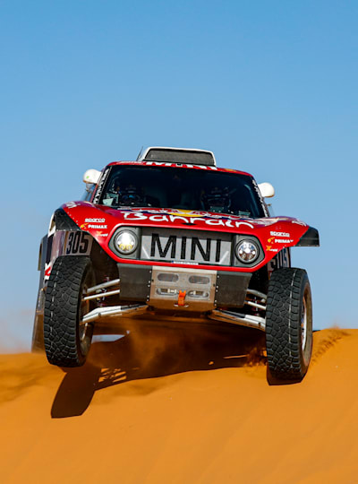 Carlos Sainz leading the 2020 Dakar Rally