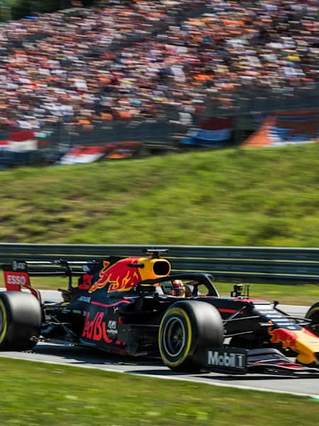 Max Verstappen i Red Bull raceren under Østrigs Grand Prix i 2019