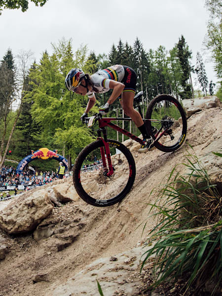Kate Courtney performs at UCI XCO World Cup in Albstadt, Germany on May 19, 2019.