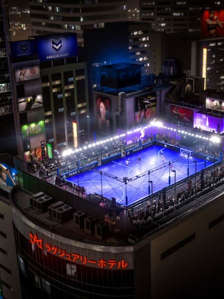 This FIFA 20 Tokyo pitch isn't well suited for throw-ins, that's for sure