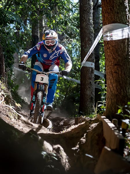 Macdonald ist bereit für die UCI DH World Cup Saison 2019!