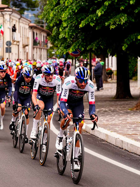 Red Bull BORA hansgrohe riders lead the pack through picturesque Italian routes in Stage 7 of the Giro d’Italia 2025