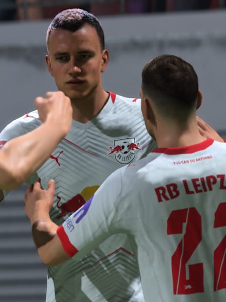RB Leipzig oyuncuları, EA FC 26'da bir golü kutluyorlar.