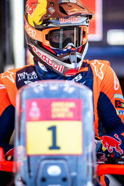 Daniel Sanders del Red Bull KTM Factory Racing Team visto durante el shakedown previo al Rally Dakar 2026 en Yanbu, Arabia Saudí, el 1 de enero de 2026.