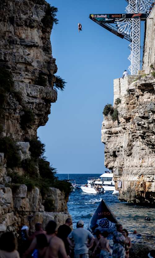 Kaylea Arnett: Cliff Diving - Red Bull Athlete Page