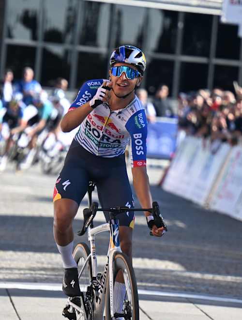 Davide Donati wins stage 2 at Giro di Sardegna