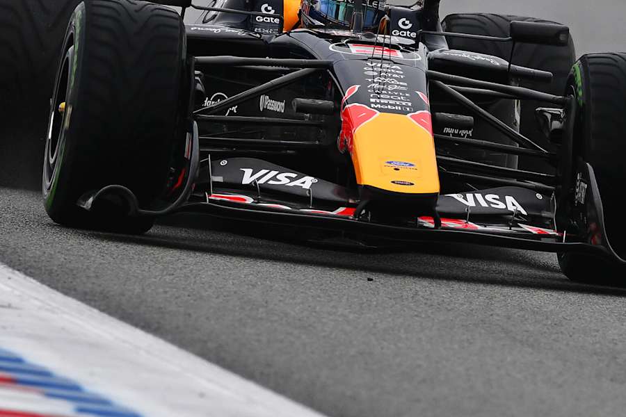 Red Bull Racing bolid na stazi