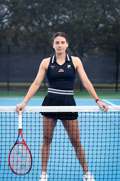 Emma Navarro performs on the court  in Charleston, SC, USA on December 19, 2024.