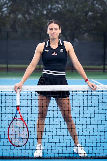 Emma Navarro performs on the court  in Charleston, SC, USA on December 19, 2024.