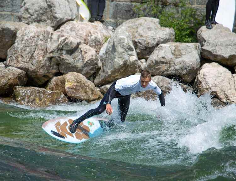Die Besten Kunstlichen Surf Wellen Die Top 8 Der Welt
