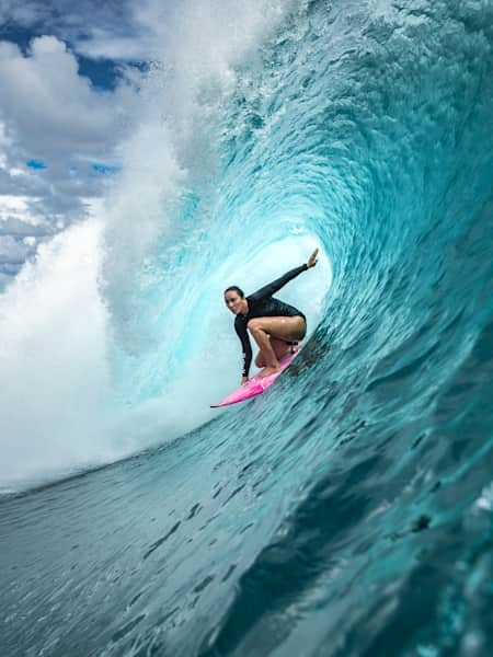 Local surfers charge into finals day at US Open of Surfing