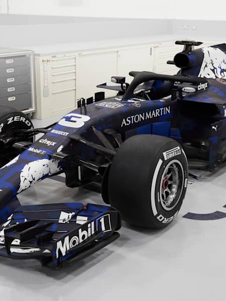 Tag f1 aston martin deals