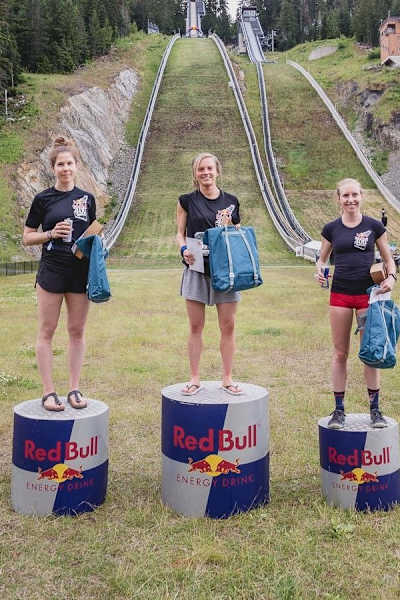 Madison Sands (1st), Brooke Spence (2nd) and Robyn Mildren (3rd) on the podium.