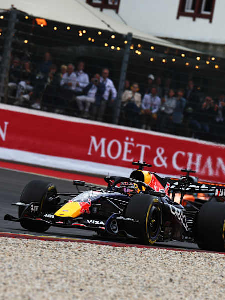Max Verstappen u borbi s Lewisom Hamiltonom na stazi Spa
