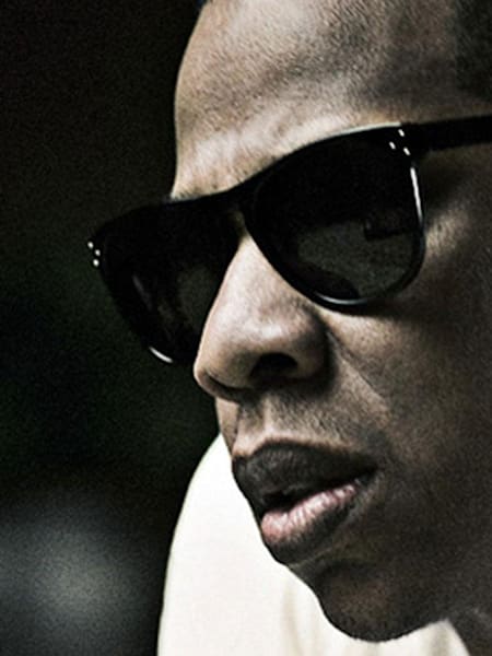 Una imagen del rapero Jay-Z con gafas de sol.