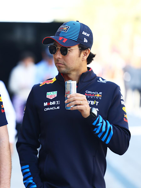 Sergio Perez z napojem