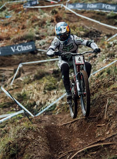 Downhill Mountain Bike Racing: Mtb Dh Beginner's Guide