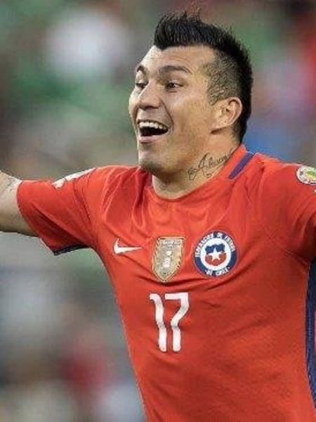 GARY LA ROJA (PHOTOSPORT).jpg