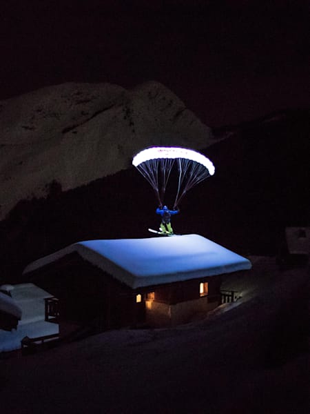 Valentin Delluc s'envole en pleine nuit pour son projet vidéo nocturne Moonline.