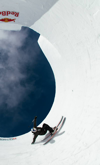 Nicolas Vuignier skiing a full loop