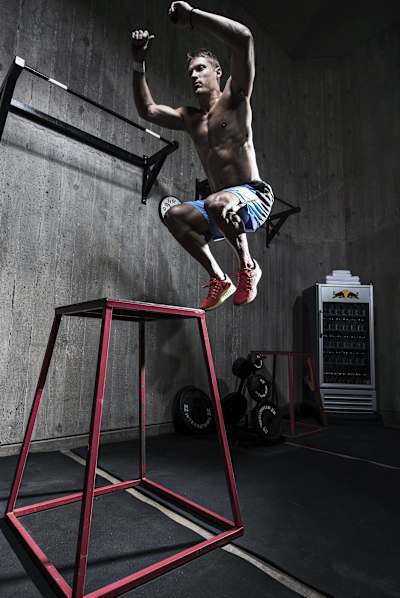 Trey Hardee trainiert am 17. November 2015 in einem Fitnessstudio am College of the Canyons in Santa Clarita, CA, USA.