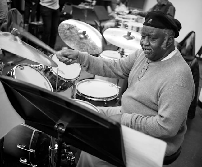 レジェンドドラマー4人が教えるドラミングの極意 テクニック 叩き方 ヒント questlove