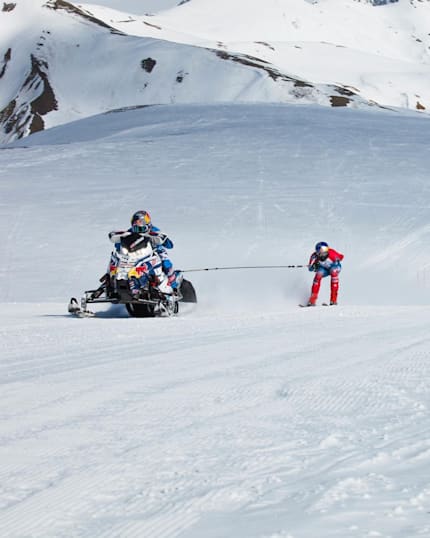Téléchargement gratuit Images Arctic Man La Course De Ski Tracte Par Motoneige Video actualisé par